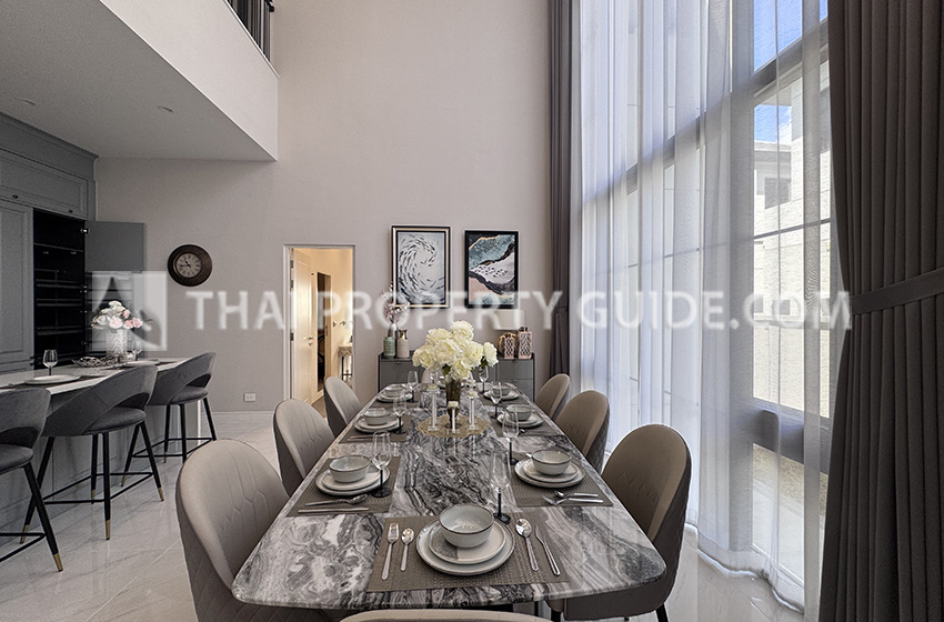 House with Shared Pool in Krung Thep Kritha 